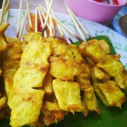 หมูสะเต๊ะในสวน