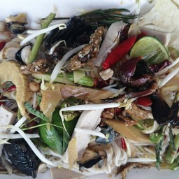 ส้มตำ ไก่ทอด