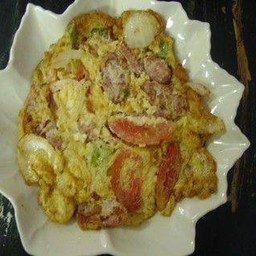 แหนมผัดไข่ทรงเครื่อง fermented pork omelette
