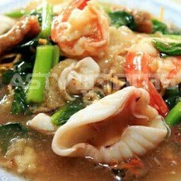 หมี่กรอบราดหน้า-ทะเล
