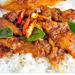 ผัดพริกเผาราดข้าว