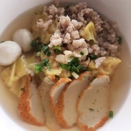 เกี๊ยวหมูน้ำใส