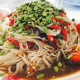 ตำขนมจีน