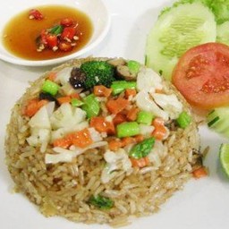 ข้าวผัดผักรวม