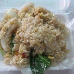 ข้าวผัดทะเล Fried Rice with Seafood