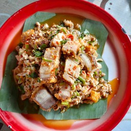 ลาบหมูกรอบ