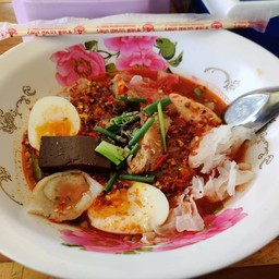 เกาเหลาโฟต้มยำไข่ยางมะตูม