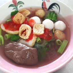 อร่อยมากทั้งน้ำซุปและเครื่อง เต้าหู้ทอดกรอบไม่หืน^^