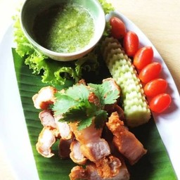 หมูสามชั้นทอดน้ำปลา