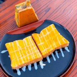 ขนมปังปิ้ง เนย + นม