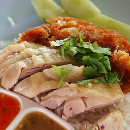 ้เจ้ฝนข้าวมันไก่/ก๋วยเตี๋ยวไก่มะระ/อาหารตามสั่ง