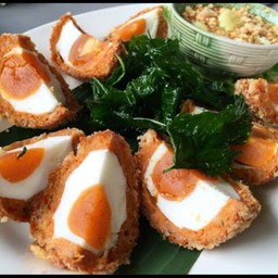 ทอดมันปลาห่อไข่เค็ม