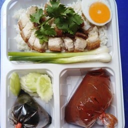 ตี๋บะหมี่เกี๊ยว ข้าวหมูแดง