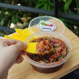 น้ำปลาหวานทรงเครื่อง (ไม่รวมมะม่วง)