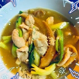 ราดหน้าหมู เส้นใหญ่