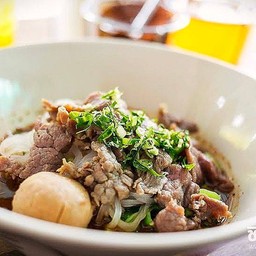 เตี๋ยวเรือเนื้อ