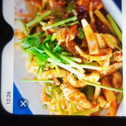 ยำกระเพาะปลา(กุ้ง หมึก กระเพาะปลา)