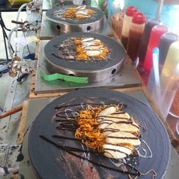 แป้งชาโคล+นูเทอล่า+ฝอยทอง+กล้วย