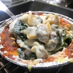 ผักโขมอบชีสหอยลาย