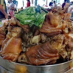 ขาหมูแม่ทองย้อยสูตรโบราณ