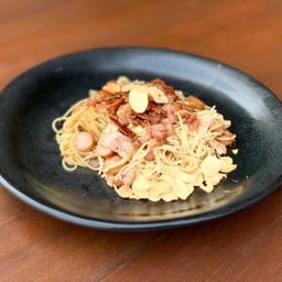 Stir Fried Bacon Spaghetti สปาเกตตีผัดเบคอน