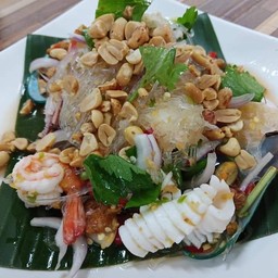 ยำวุ้นเส้นทะเล