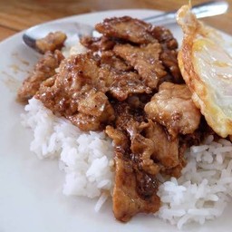 ข้าวหมูทอดซีอิ๊ว