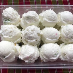 ไอติมรสกะทิรวมมิตร