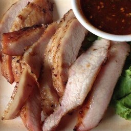 คอหมูย่าง