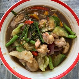 แกงอ่อมเอ็นไก่