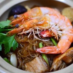 อบอิ่ม กุ้งอบวุ้นเส้น ต้มยำ ข้าวผัด กะเพรา