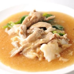 เส้นใหญ่ราดหน้าหมู (ราดหน้าวังทอง)