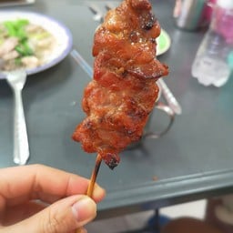 หมูปิ้งสน.พลับพลาไชย