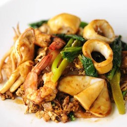 ผัดซีอิ๊วทะเล (ราดหน้าวังทอง)