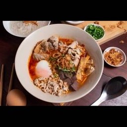 ก๋วยจั๊บอุบลเจ๊มะ