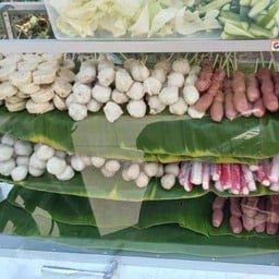 ลูกชิ้นทอดและยำคุณเก๋