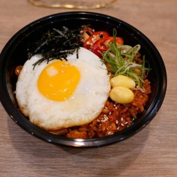 ข้าวผัดกิมจิ(หมู) &ไข่ดาวKimchi Fried Rice (Pork)