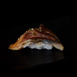 ข้าวปั้นหน้าปลาซาบะย่าง