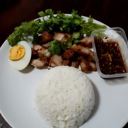 ข้าวหมูทอด ชั้นกับเธอ