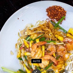 ผัดไทยกุ้งสด