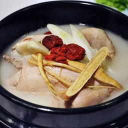 Samgyetang  ซุปไก่ตุ๋นโสม