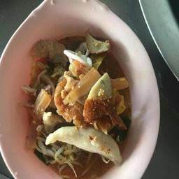 ร้านก๋วยเตี๋ยวดู๋ดี๋เเม่วันดี  อมตะชลบุรี่ บ้านเก่าซอย1