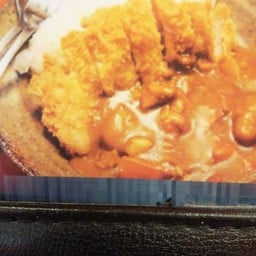 ข้าวไก่ทอดแกงกระหรี่ Chicken Curry Rice