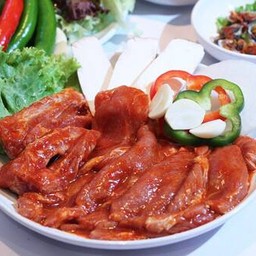 Daejigalbi ซี่โครงหมูหมักซอส