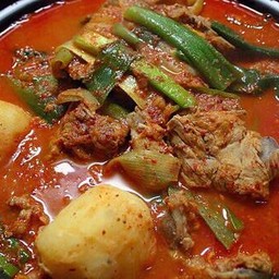 Gamja Tang ซุปซี่โครงหมูใส่มันฝรั่ง