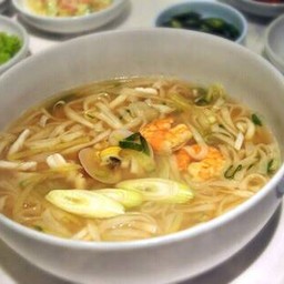 Haemulkalguksu ก๋วยเตี๋ยวซีฟู้ดเกาหลี