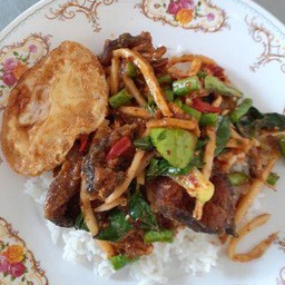 เจ๊หน่อยอาหารตามสั่ง