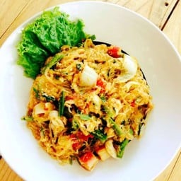 ครัวน้ำเพชร อาหารตามสั่ง