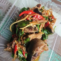ผัดฉ่าปลาดุก