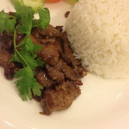 เนื้อทอดกระเทียม